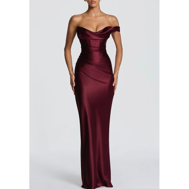 Elegant Satin Evening Gown Split - Robe moulante élégante en satin, plissée,